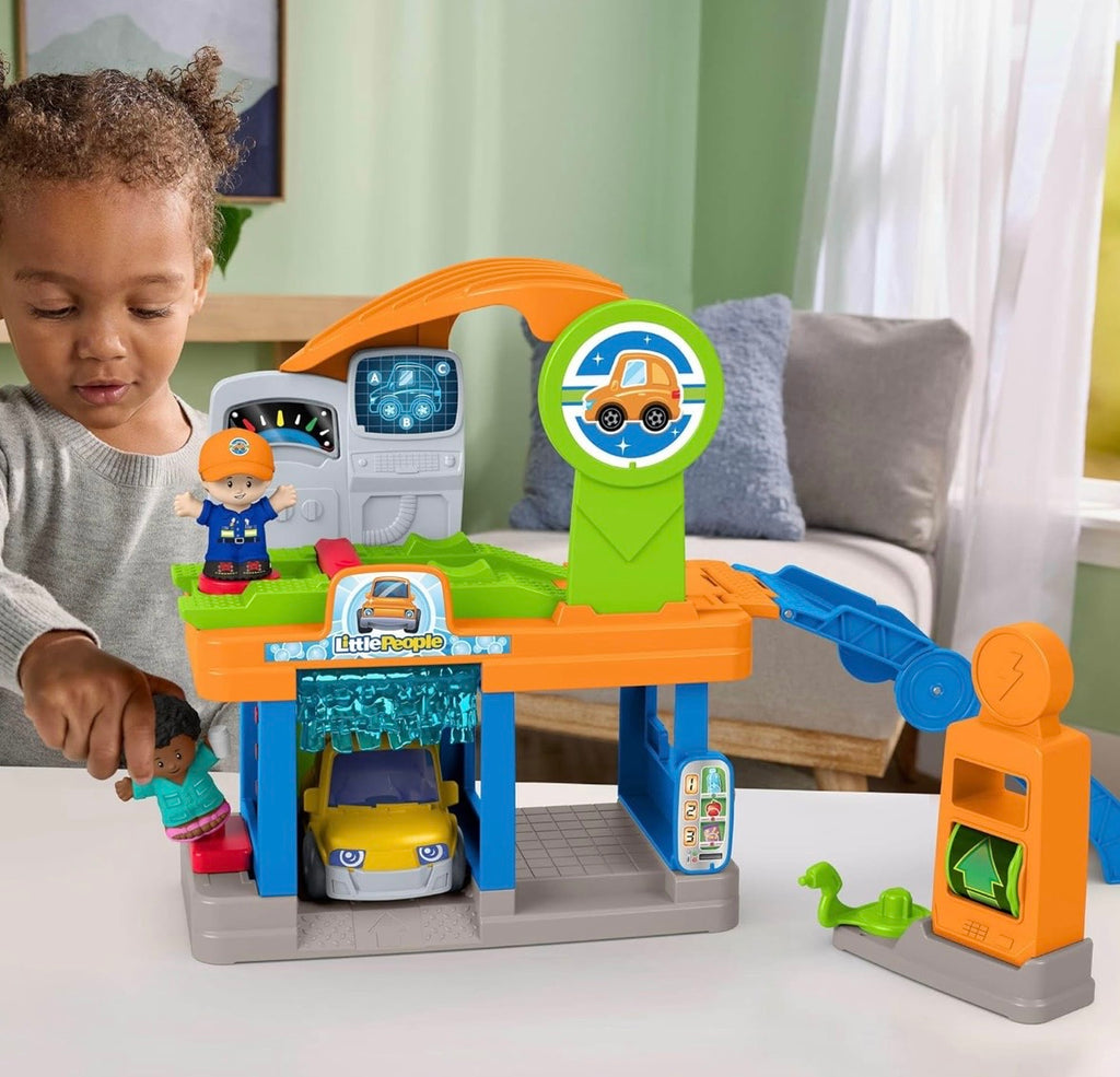 PRE-ORDER DUE 3/8/26: Fisher Price Little People Fillin’ Fun Service Station