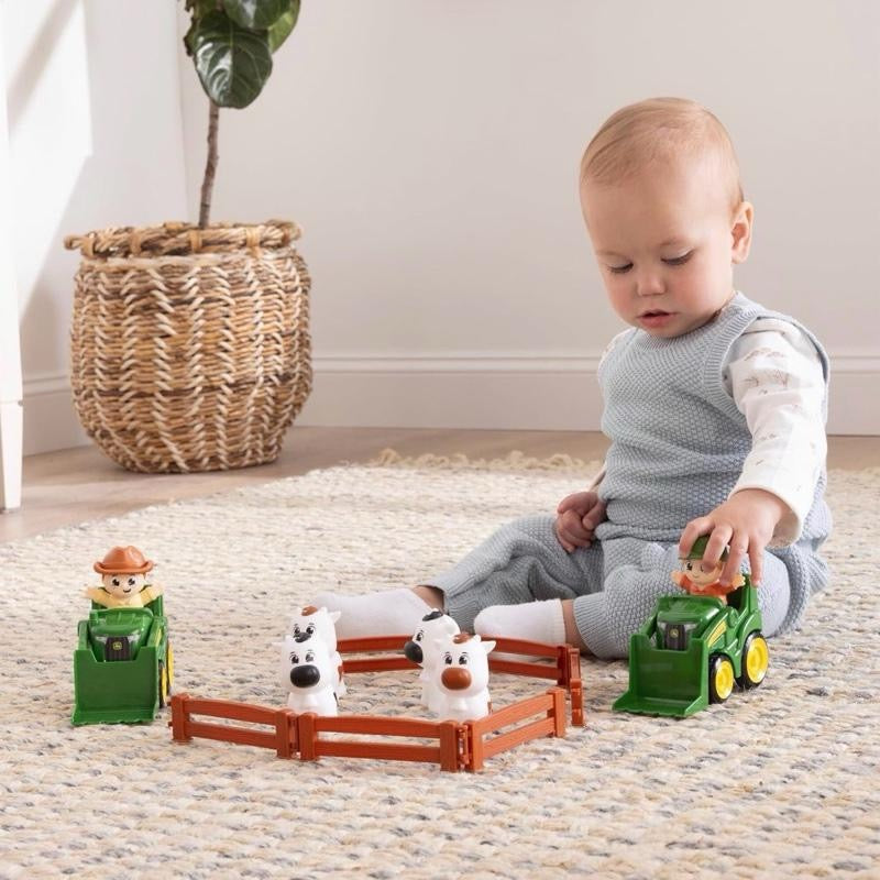 John Deere The Cows Are Out Playset