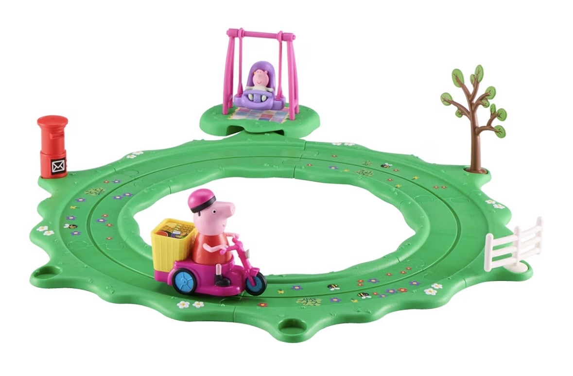 Peppa Pig Whizz Around Peppa & Evie Fun In The Park Set