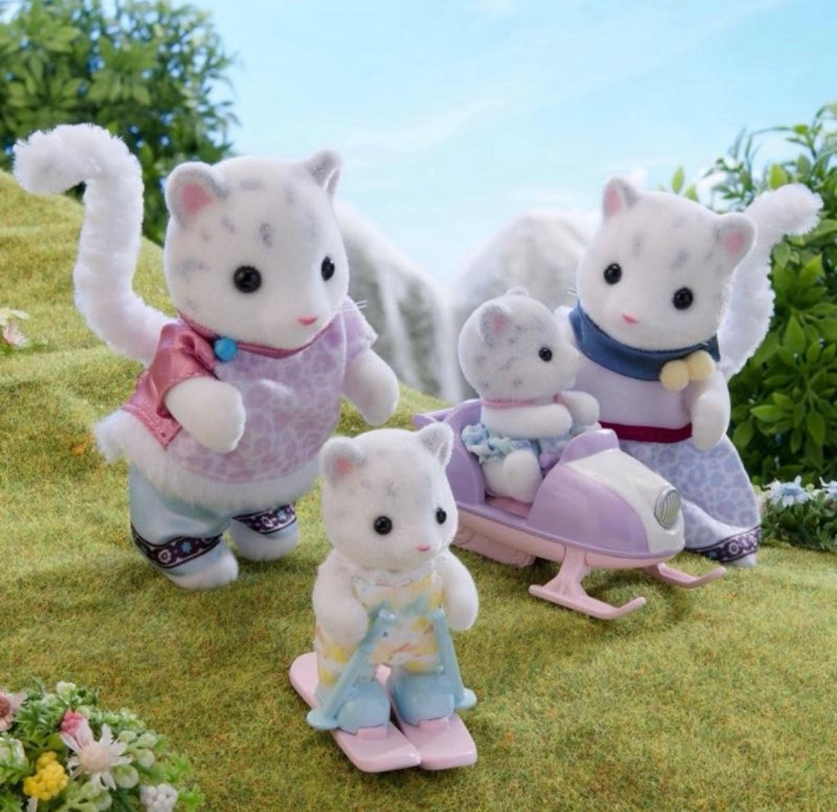 Sylvanian Families - Snow Leopard Family 5814