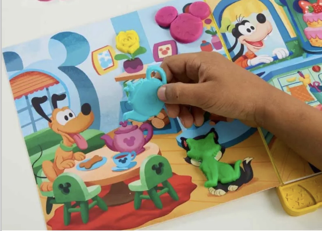 Play-Doh Disney Junior Shape a Story