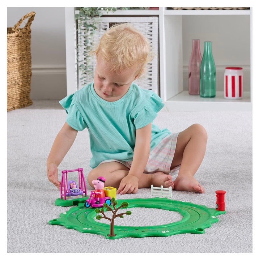 Peppa Pig Whizz Around Peppa & Evie Fun In The Park Set